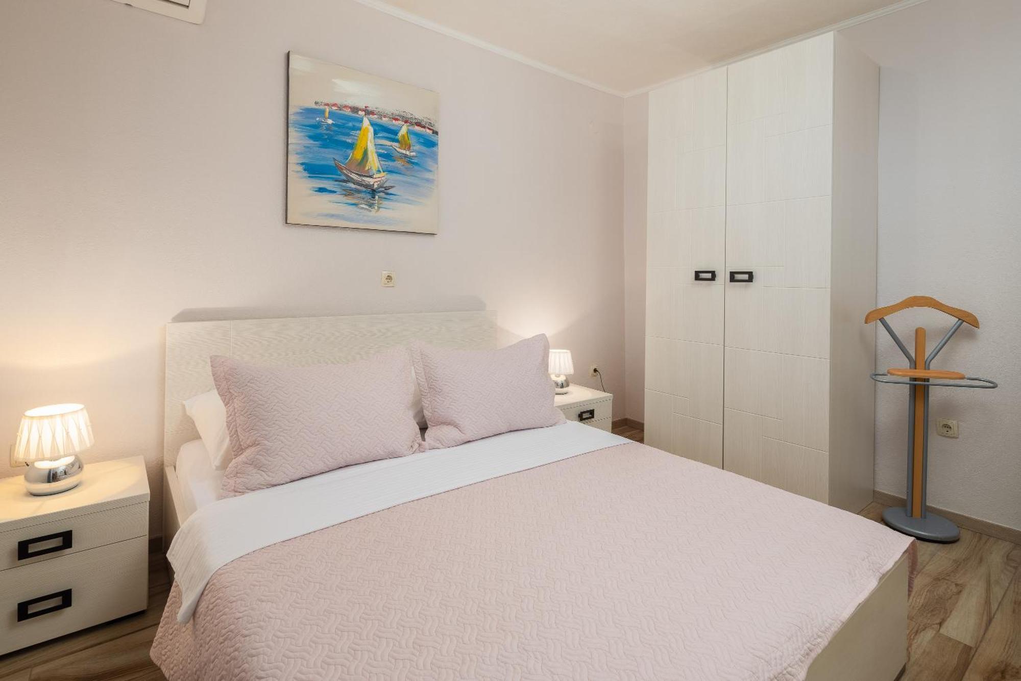 Perla Apartment - 2 Min To The Beach & Free Parking Makarska Eksteriør bilde