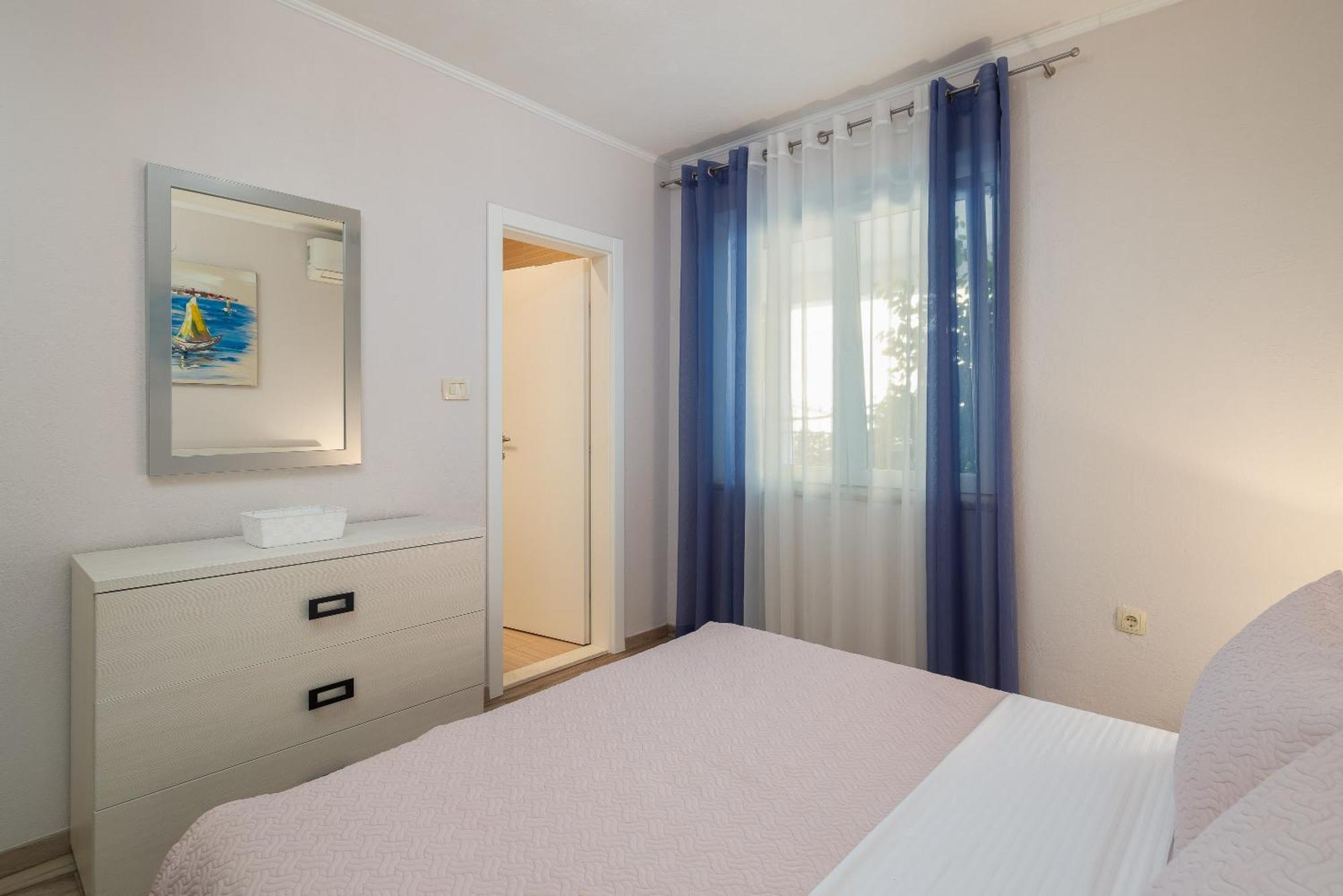 Perla Apartment - 2 Min To The Beach & Free Parking Makarska Eksteriør bilde